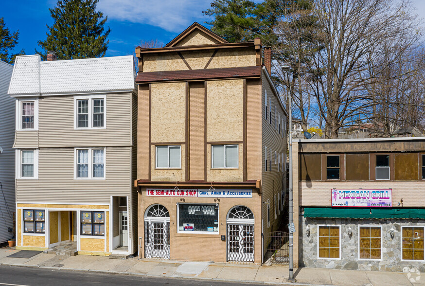 518 Main St, Winsted, CT for sale - Primary Photo - Image 1 of 1