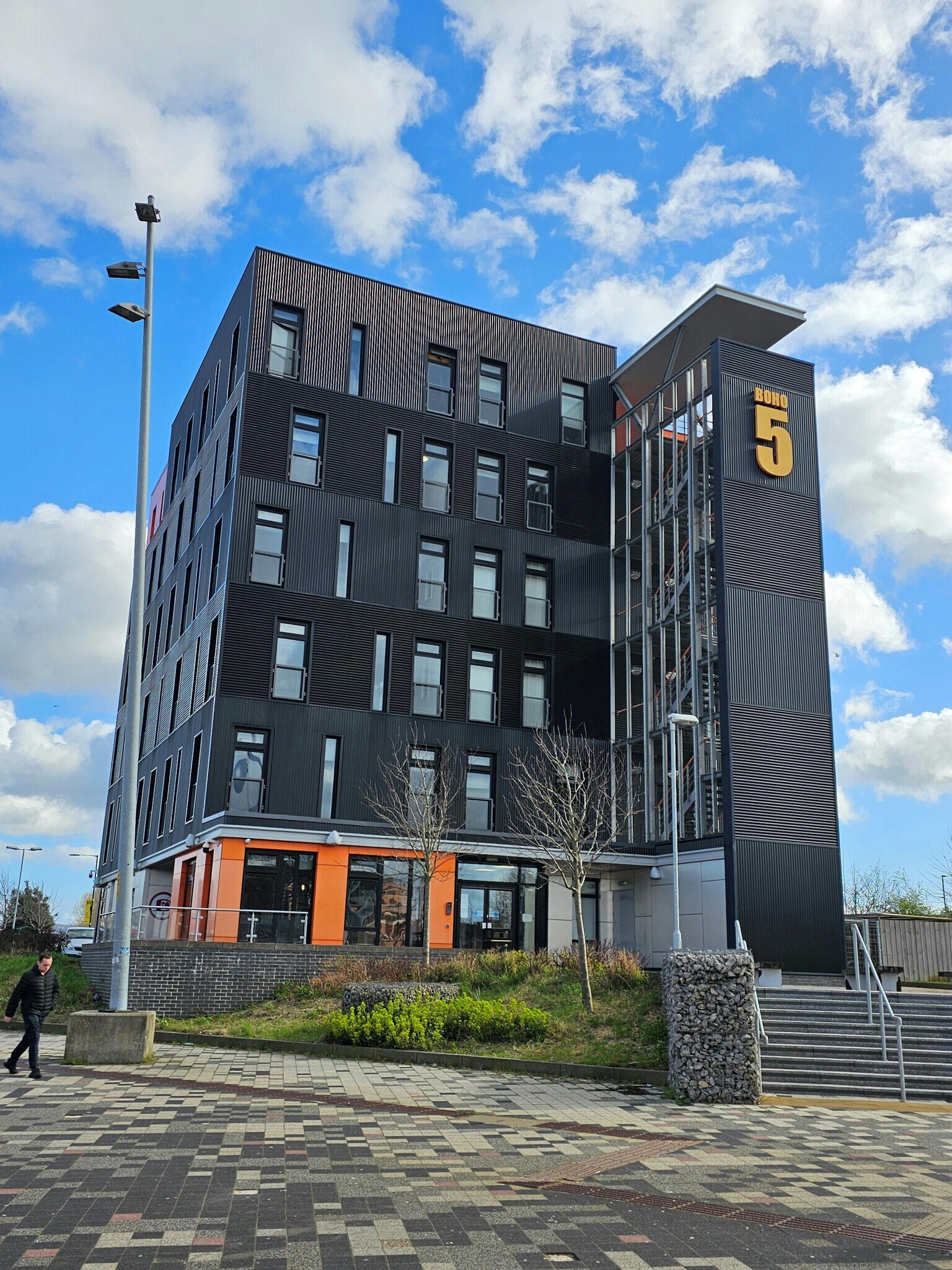 Bridge St E, Middlesbrough to rent Building Photo- Image 1 of 12