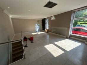 35-37 Swan Rd, Harrogate to rent Interior Photo- Image 2 of 7