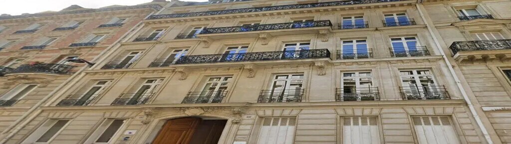Location Bureaux 141 m² - Photo 1