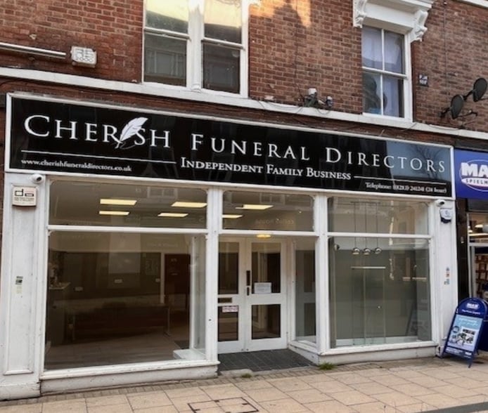 207 Station St, Burton On Trent to rent - Primary Photo - Image 1 of 1