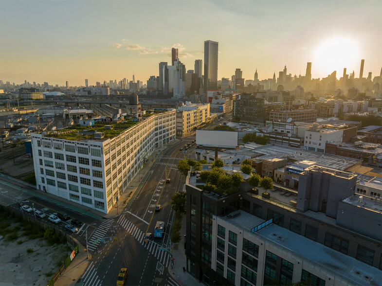 37-18 Northern Blvd, Long Island City, NY for rent - Building Photo - Image 1 of 16