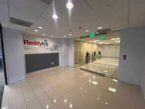 5720 Lyndon B Johnson Fwy, Dallas, TX to rent Interior Photo- Image 2 of 22