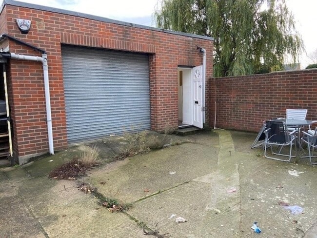 More details for Milton Rd, Westcliff On Sea - Light Industrial for Sale