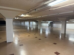 2170-2188 W 6th Ave, Eugene, OR to rent Interior Photo- Image 1 of 2