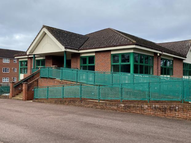 2 Icknield Way, Letchworth Garden City for sale Primary Photo- Image 1 of 1