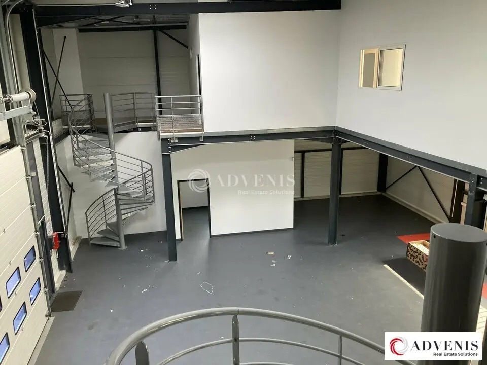 Location Local d'activités 488 m² - Photo 1