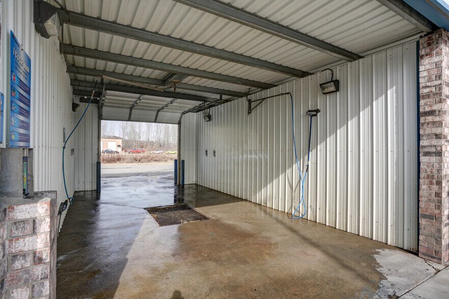 1320 SW Eagles Pky, Grain Valley, MO for sale - Building Photo - Image 2 of 25