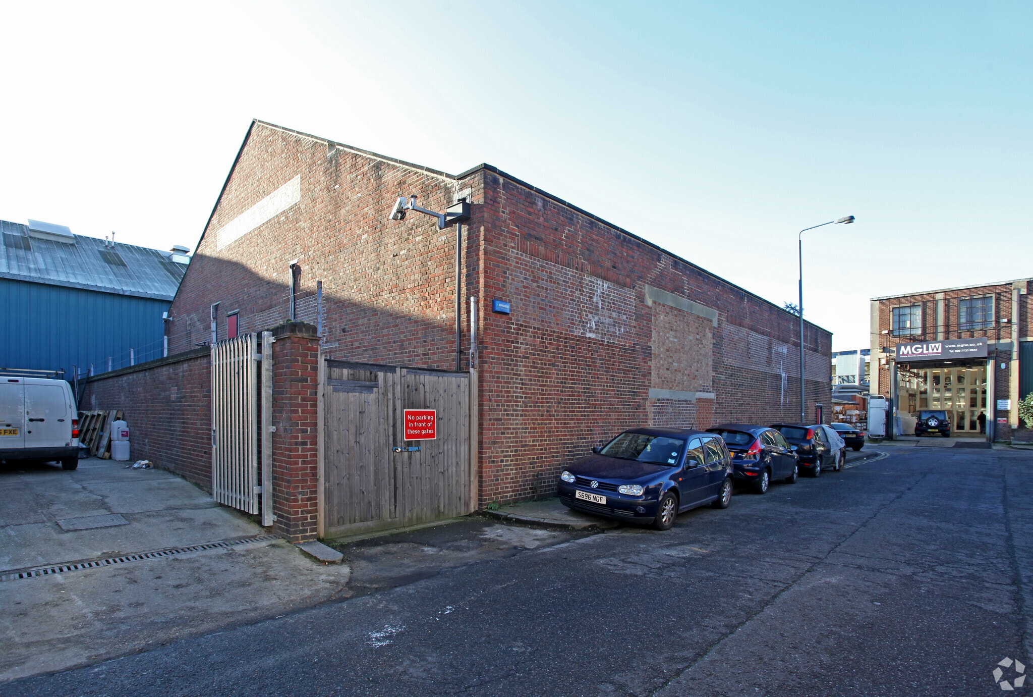 37 Linford St, London to rent Building Photo- Image 1 of 7