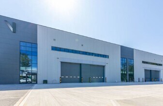 North Crescent, London to rent Building Photo- Image 1 of 3