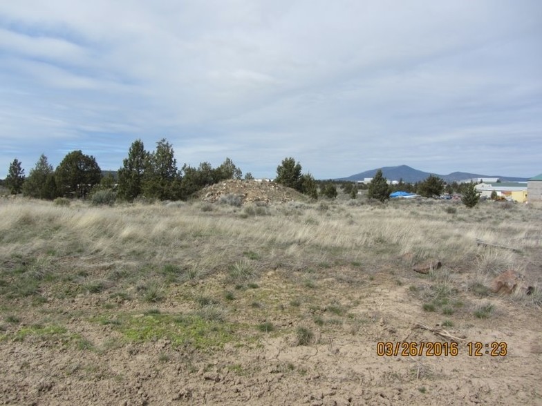 2883 SW High Desert Dr, Prineville, OR for sale - Primary Photo - Image 1 of 1