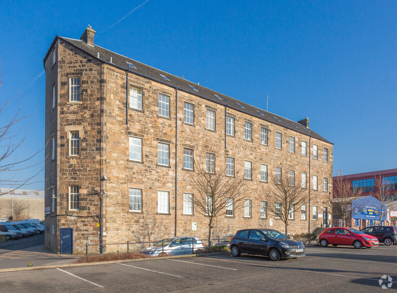 Seedhill Rd, Paisley for rent - Building Photo - Image 1 of 5