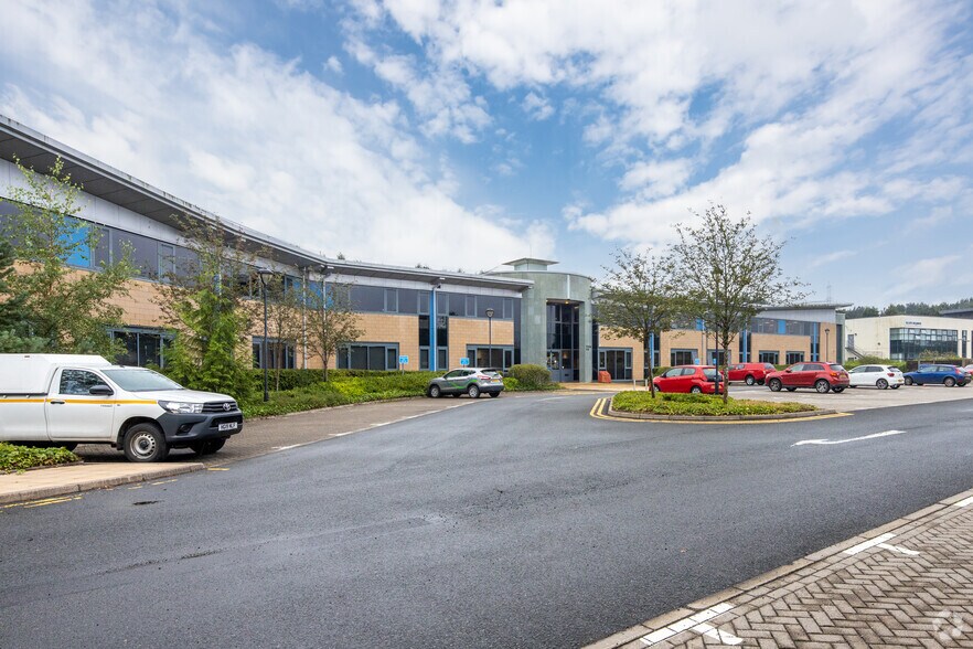 Lamberkine Dr, Perth for sale - Primary Photo - Image 1 of 1