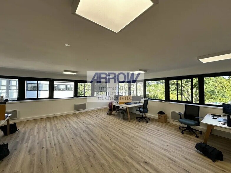 Office in Orvault to rent - Building Photo - Image 2 of 3