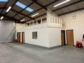 The Long Barn, Norton Farm, Selborne Rd, Alton to rent Interior Photo- Image 2 of 2