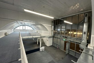 4C Prowse Pl, London to rent Interior Photo- Image 1 of 5