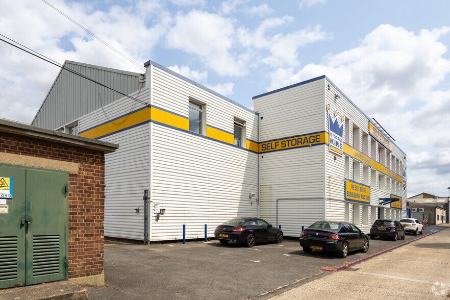 599-613 Princes Rd, Dartford to rent - Building Photo - Image 1 of 4