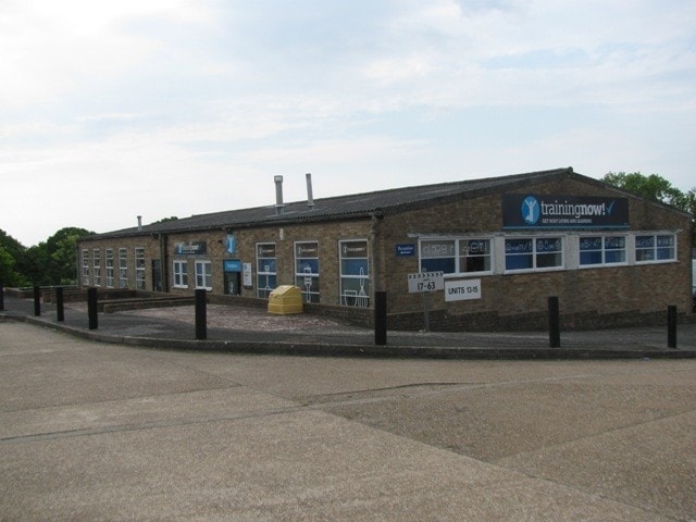 More details for 13-15 Station Rd, Hailsham - Industrial to Rent