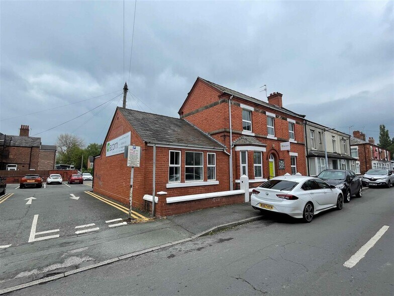 14 Chapel St, Crewe for rent - Building Photo - Image 1 of 12