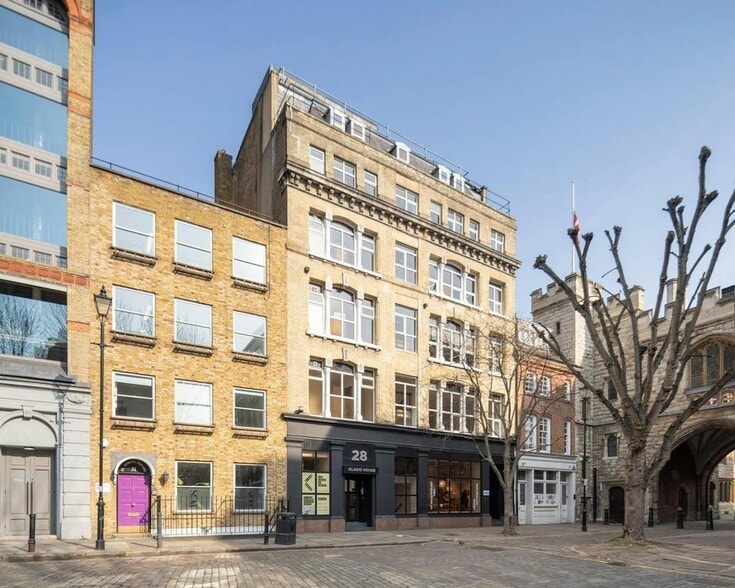 28 St John's Sq, London to rent - Building Photo - Image 3 of 58
