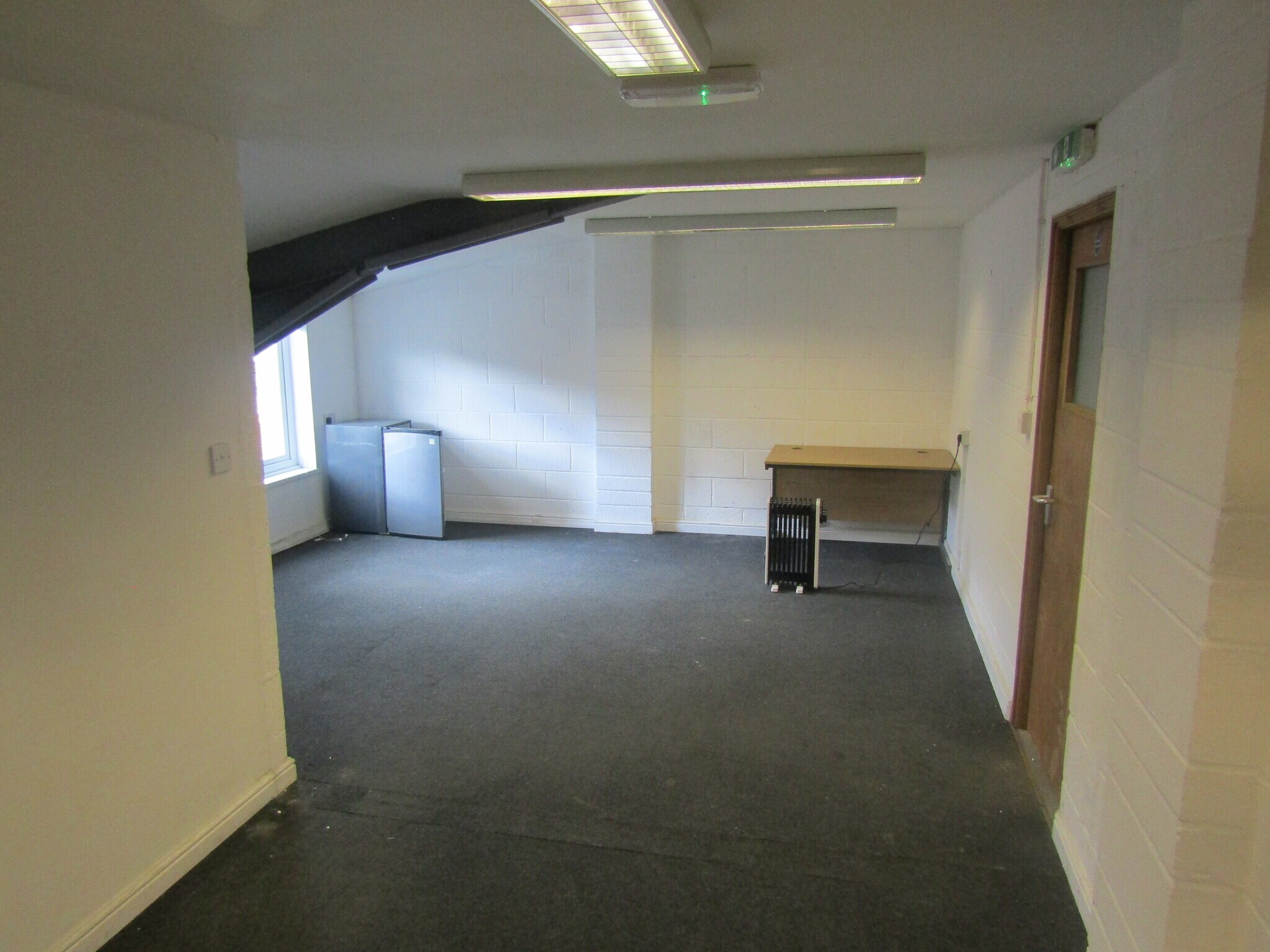 Bourne End, Bedford to rent Building Photo- Image 1 of 4