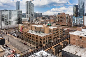 641-651 W Lake St, Chicago, IL - AERIAL map view