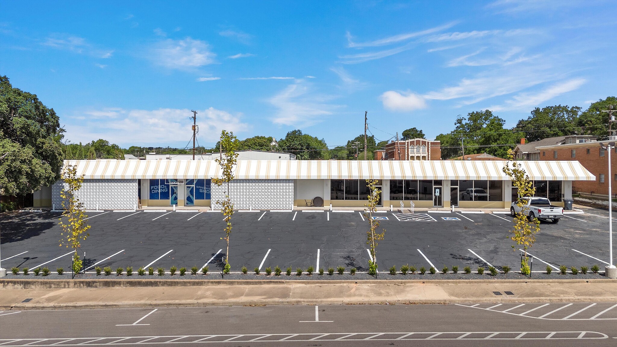 1601 Washington Ave, Waco, TX for rent Building Photo- Image 1 of 7