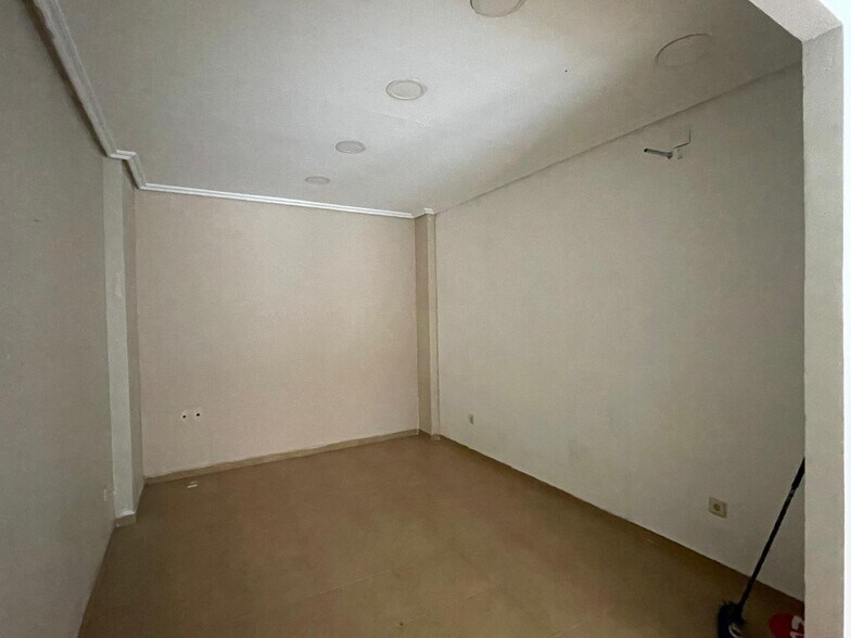 Retail in Cáceres, Cáceres for sale - Interior Photo - Image 3 of 5