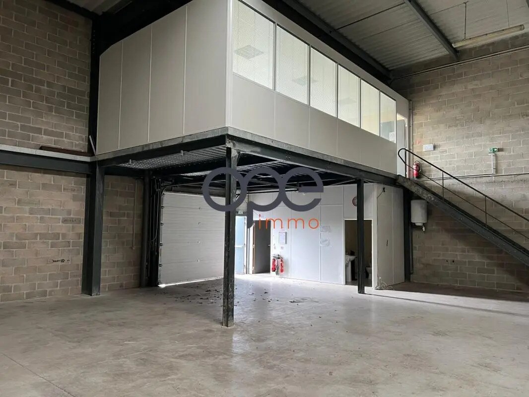 Industrial in Mareuil-lès-Meaux to rent Interior Photo- Image 1 of 11