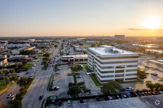 711 W Bay Area Blvd, Webster, TX - aerial  map view