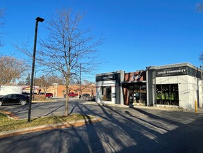 7555 N California Ave, Chicago, IL for rent Building Photo- Image 1 of 30