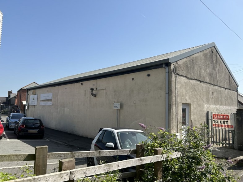 Fore St, Saltash to rent - Building Photo - Image 2 of 3