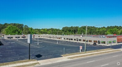 5101-5197 Bragg Blvd, Fayetteville, NC for rent Primary Photo- Image 1 of 17