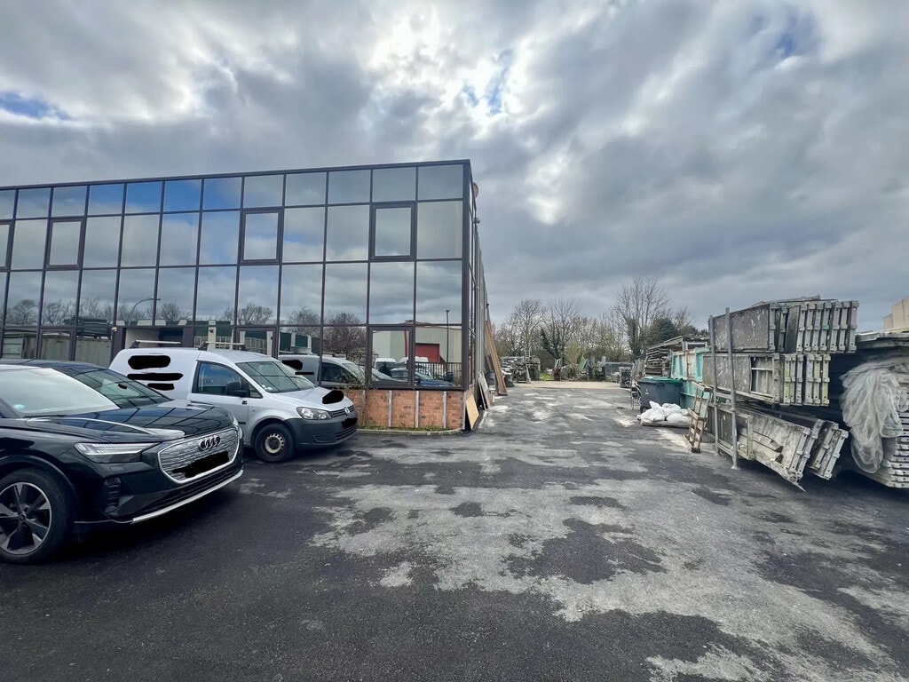 Vente Local d'activités 1 093 m² - Photo 1