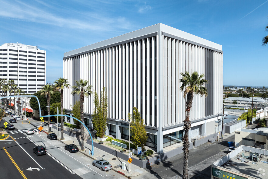 3130 Wilshire Blvd, Santa Monica, CA for rent - Primary Photo - Image 1 of 15