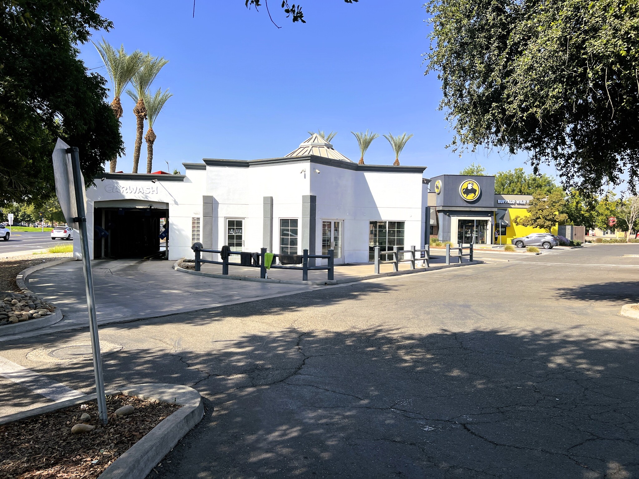 1697 W Lacey Blvd, Hanford, CA for sale Building Photo- Image 1 of 42