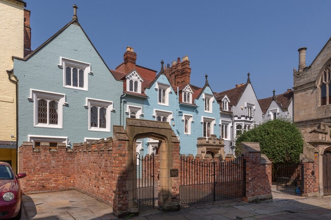 More details for School Gdns, Shrewsbury - Office to Rent