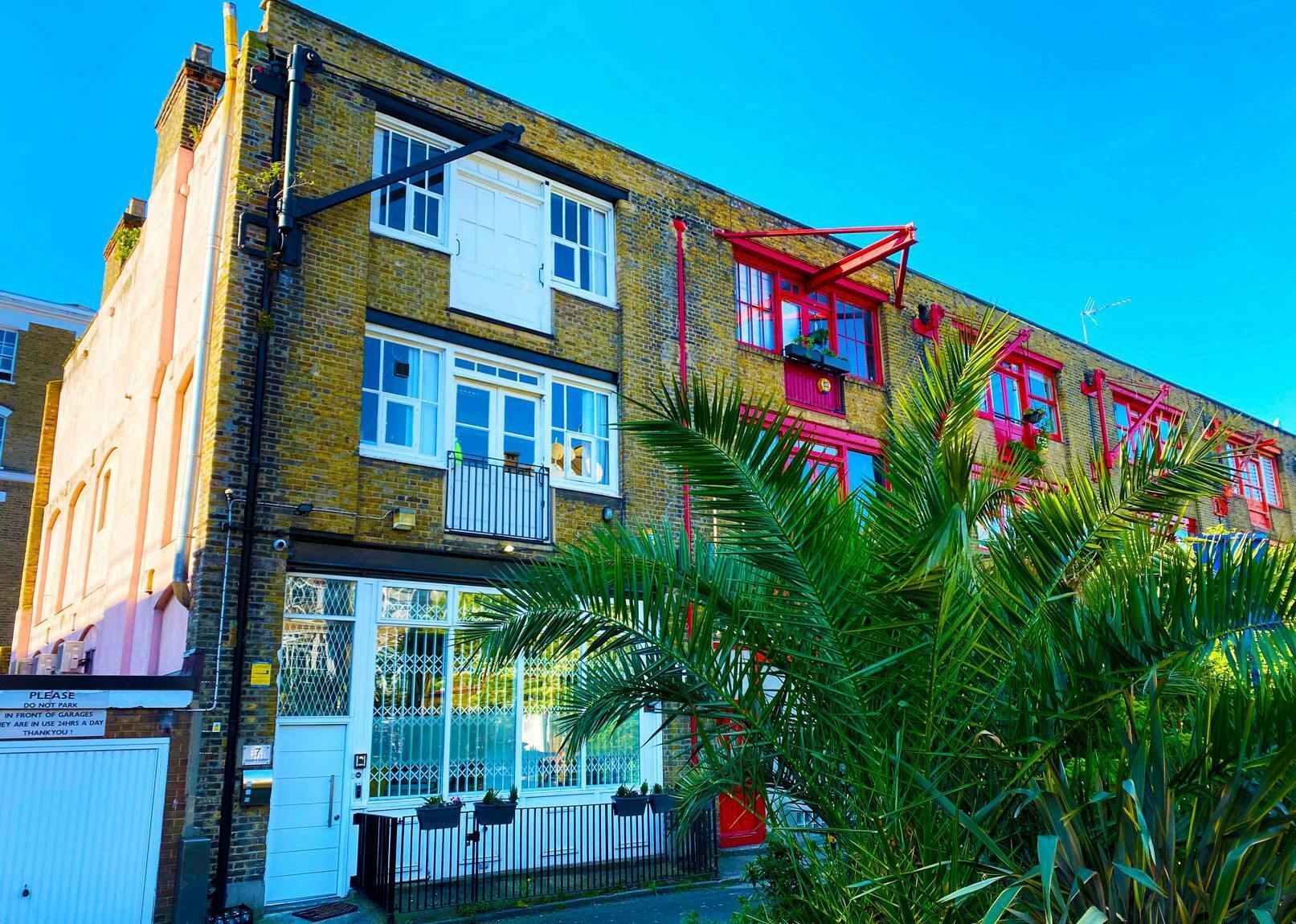 Fanshaw St, London to rent Building Photo- Image 1 of 8