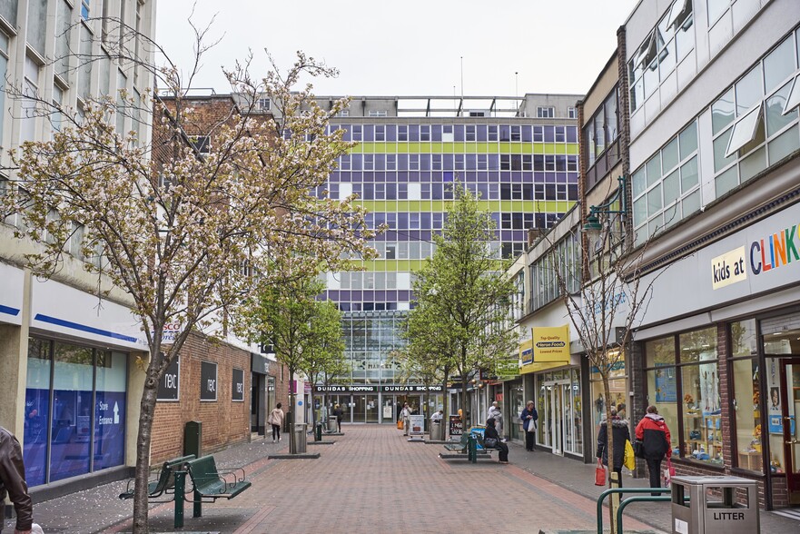 Dundas St, Middlesbrough to rent - Building Photo - Image 1 of 19
