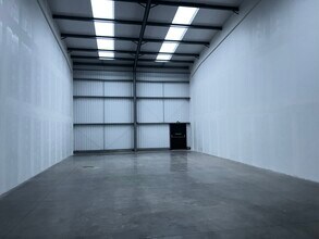 7 Thornton Road Industrial Estate, Pickering to rent Interior Photo- Image 2 of 3