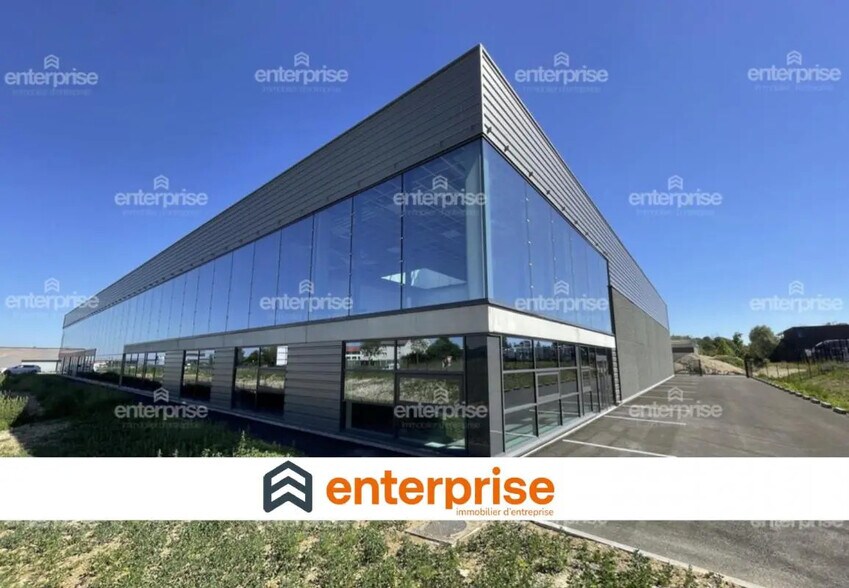 Office in Longueau to rent - Building Photo - Image 1 of 3