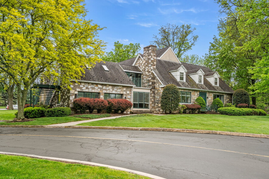 1101 S Broad St, Lansdale, PA for rent - Building Photo - Image 1 of 8