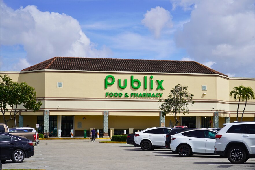 3300-3350 W 80th St, Hialeah, FL for rent - Building Photo - Image 1 of 7