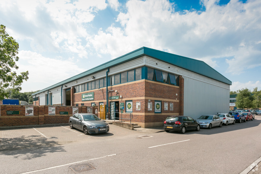 Caen Vw, Swindon for rent - Building Photo - Image 2 of 3