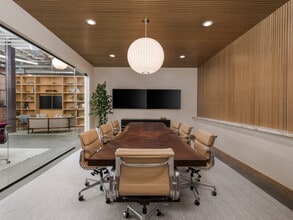 925 Main St, Redwood City, CA to rent Interior Photo- Image 2 of 9