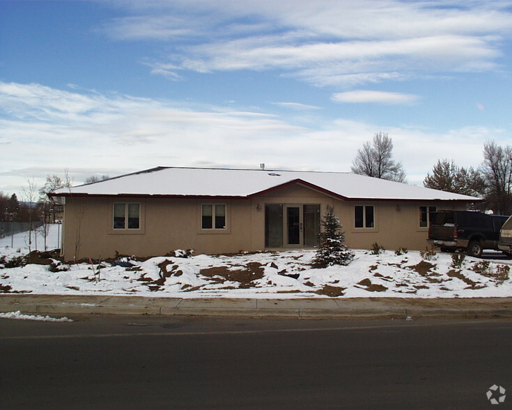 909-911 E Eisenhower Blvd, Loveland, CO for rent - Primary Photo - Image 1 of 1