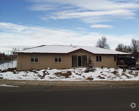 909-911 E Eisenhower Blvd, Loveland, CO for rent Primary Photo- Image 1 of 2