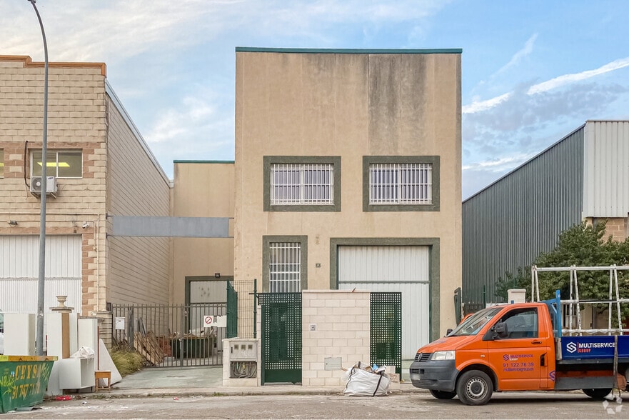 Industrial in Velilla de San Antonio, Madrid for sale - Primary Photo - Image 1 of 2