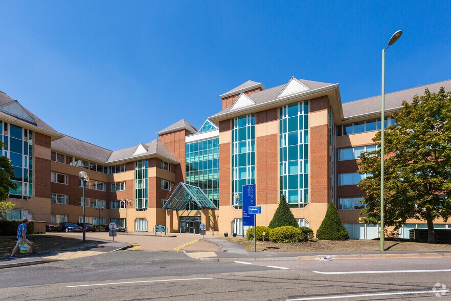 279 Farnborough Rd, Farnborough GU14 7LS Spectrum Point UK