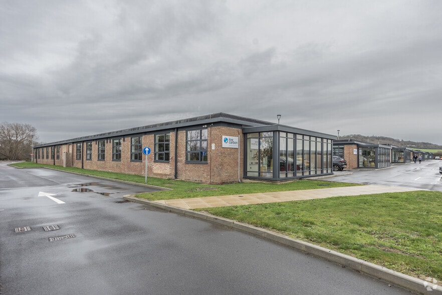 Elmbridge E, Gloucester to rent - Building Photo - Image 3 of 4